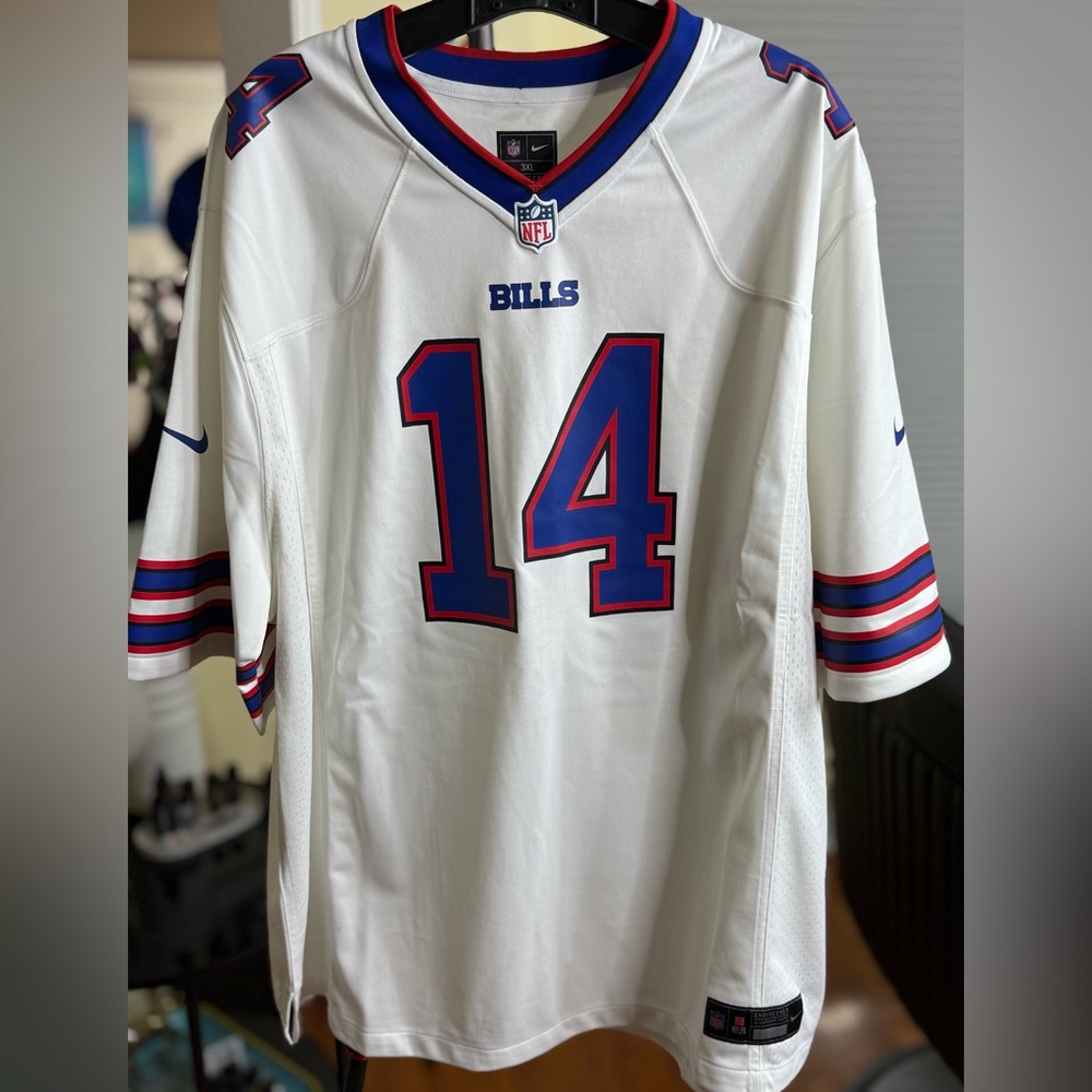 Gorgeous NFL Buffalo Bills Authentic Jersey!!!